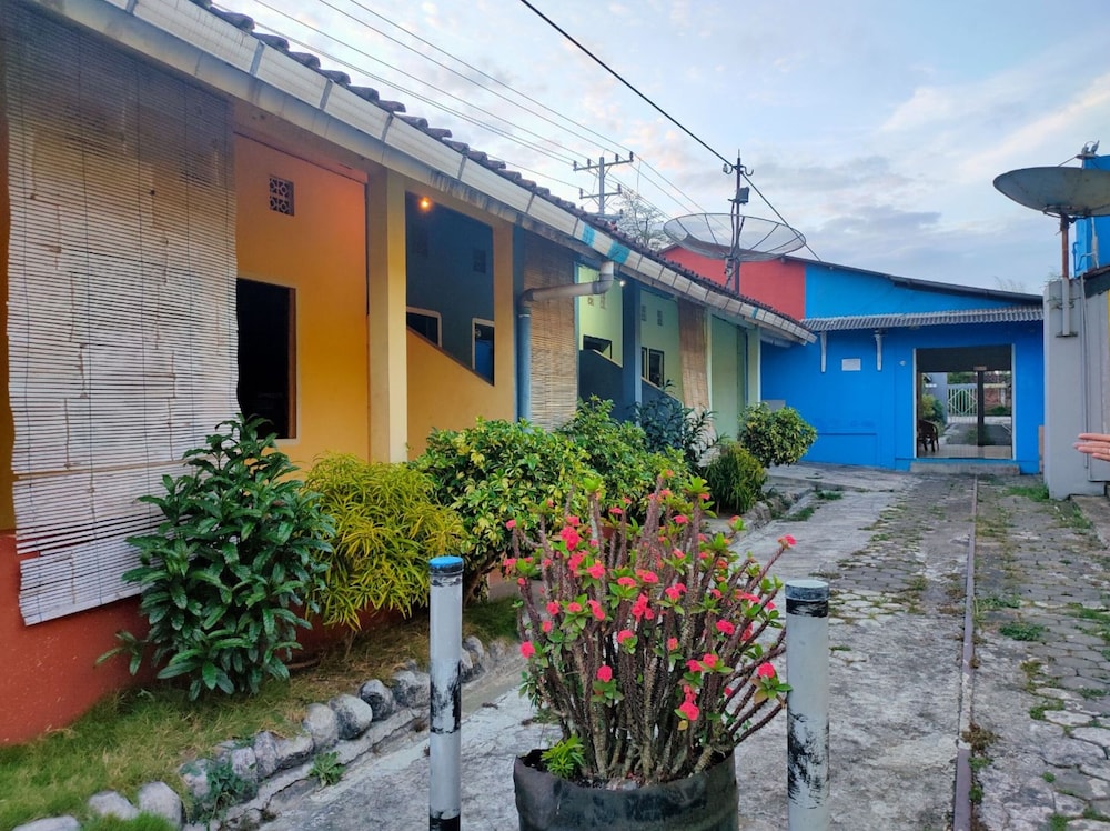 Hotel Dirgantara — hotel in Temanggung