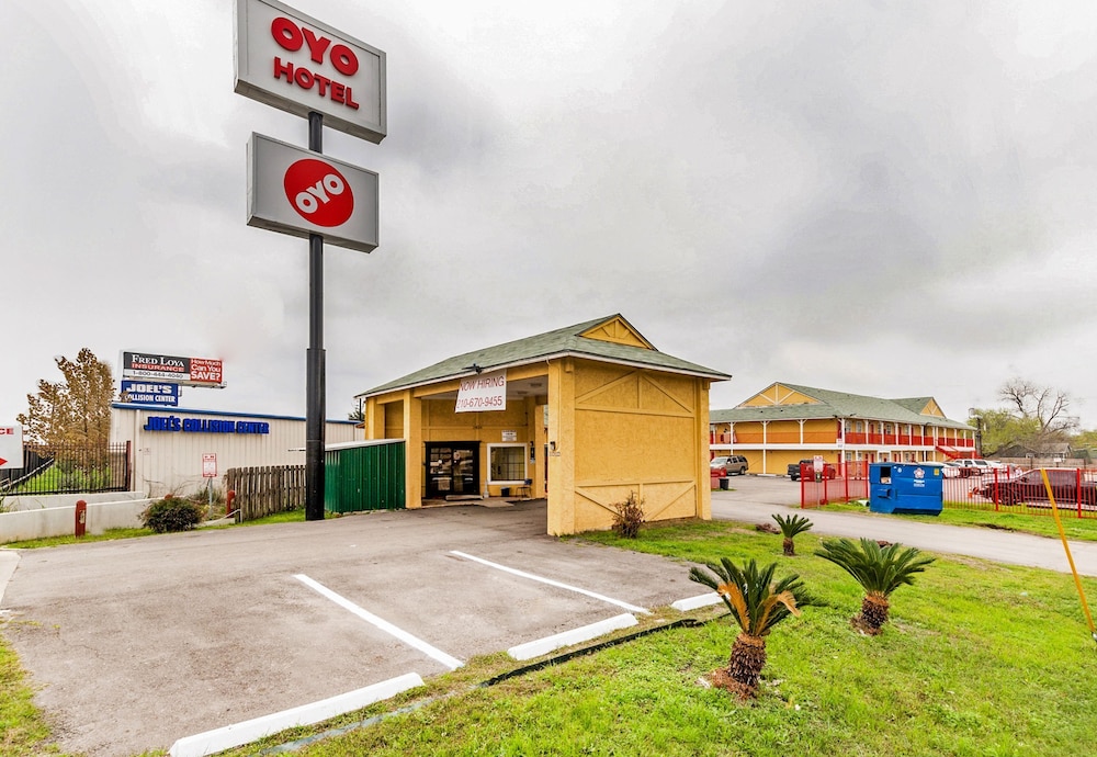 OYO Hotel San Antonio Lackland near Seaworld - photo 29