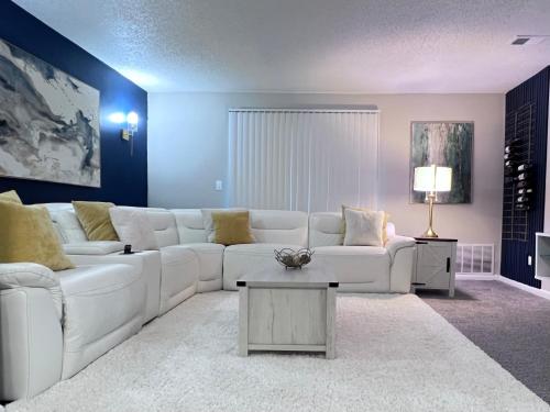 Glamorous 2bed Apartment Minutes to Braves Stadium — 4-Star Luxury Hotel in Atlanta, United States