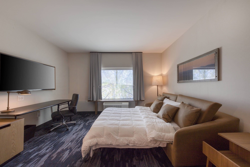 Fairfield Inn & Suites by Marriott Charlotte Belmont - photo 14