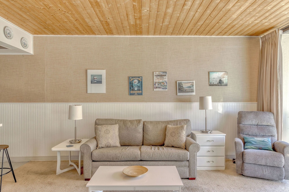 Sand & Sea Resort Condominiums - photo 499