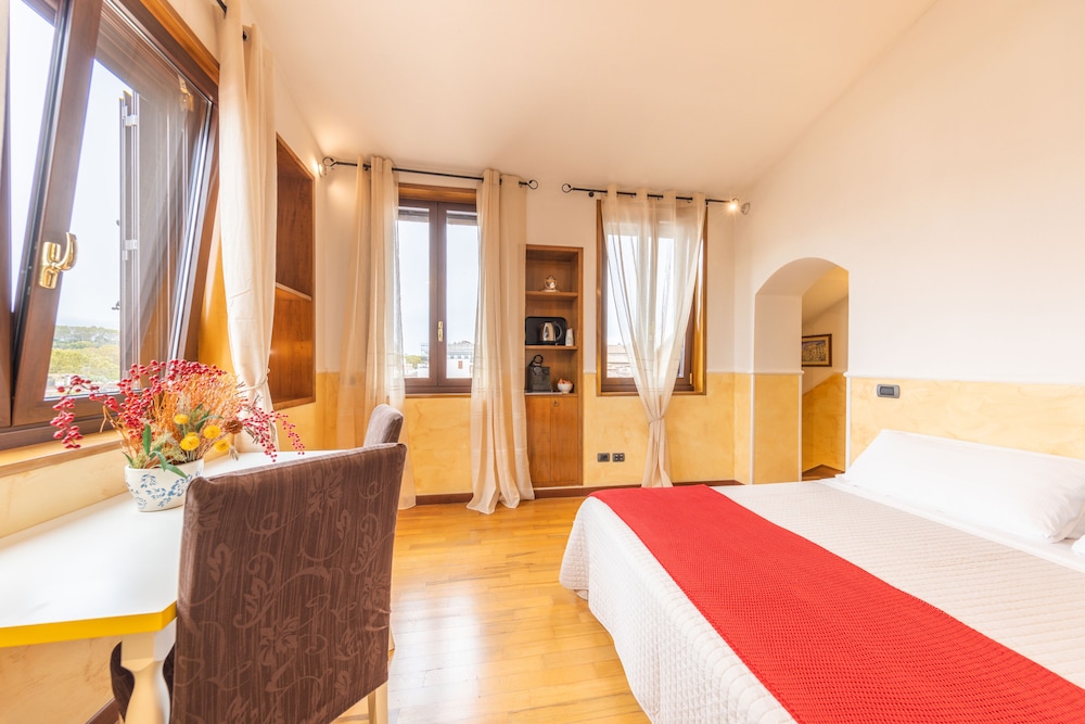 Panoramic View Studio in Rome — 4-Star Luxury Hotel in Rome, Italy