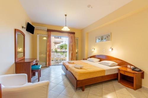 Kosmos Hotel — Agios Stefanos — photo 4