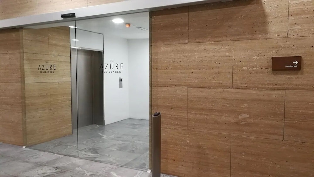 Deluxe2 Paradigm Mall in Petaling Jaya, Malaysia