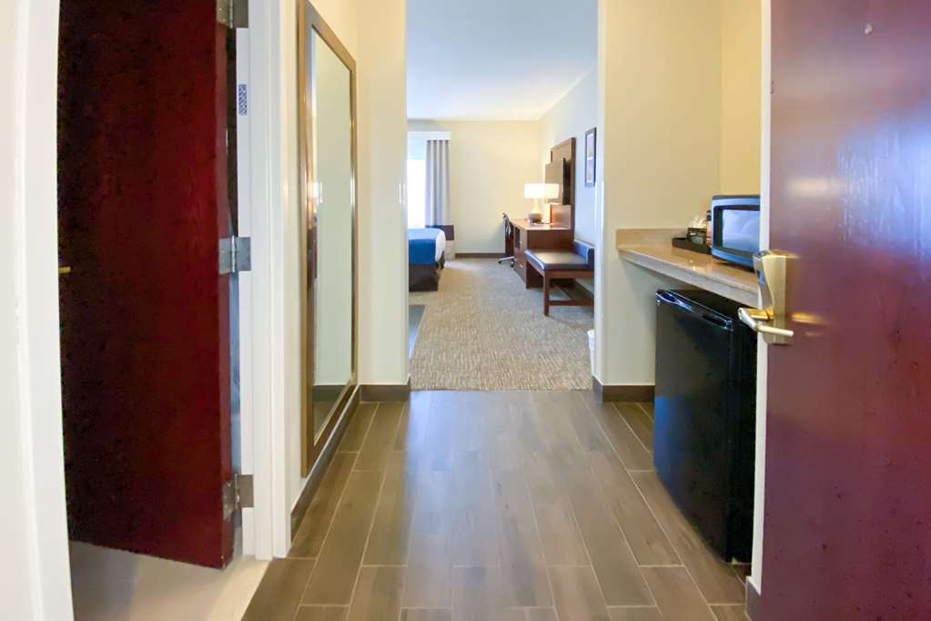 Comfort Inn East Windsor Springfield - photo 17