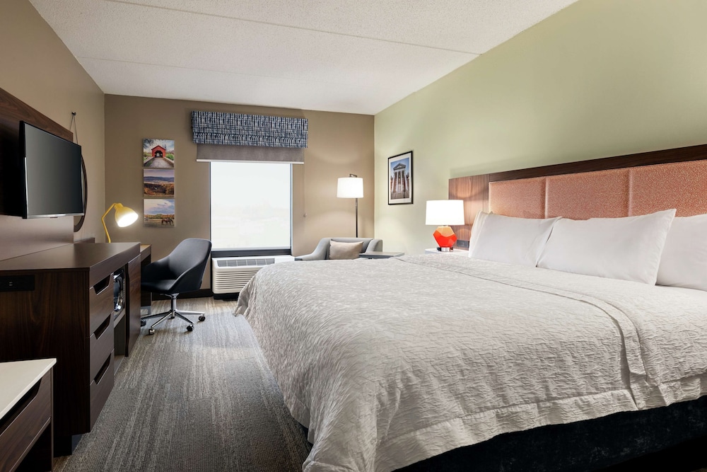 Hampton Inn & Suites Frederick Fort Detrick - photo 18