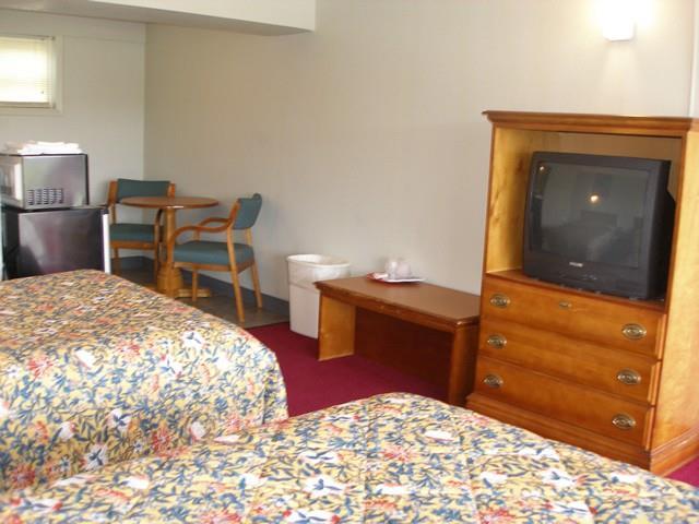 Red Carpet Inn Virgina Beach - photo 8