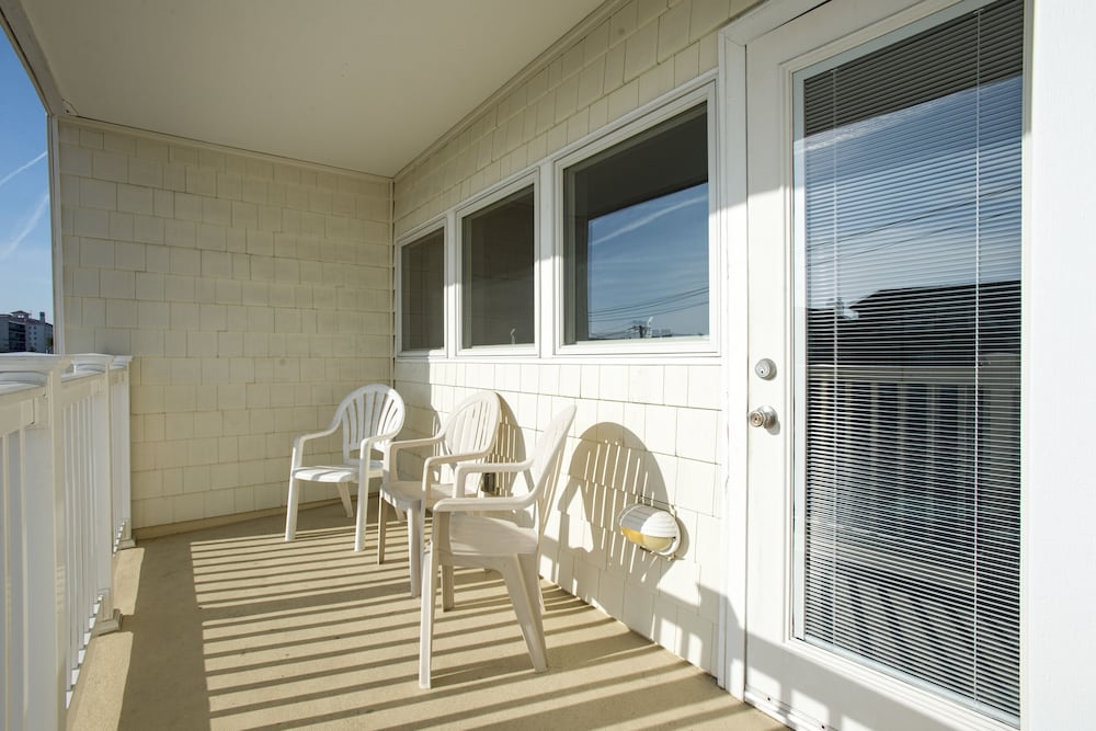 Biscayne Suites - photo 21
