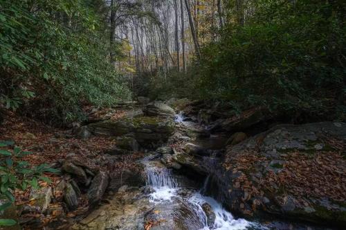Crooked Creek Inn at Yonahlossee - featured photo