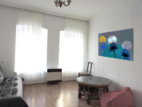 Apartment at sunny yard
