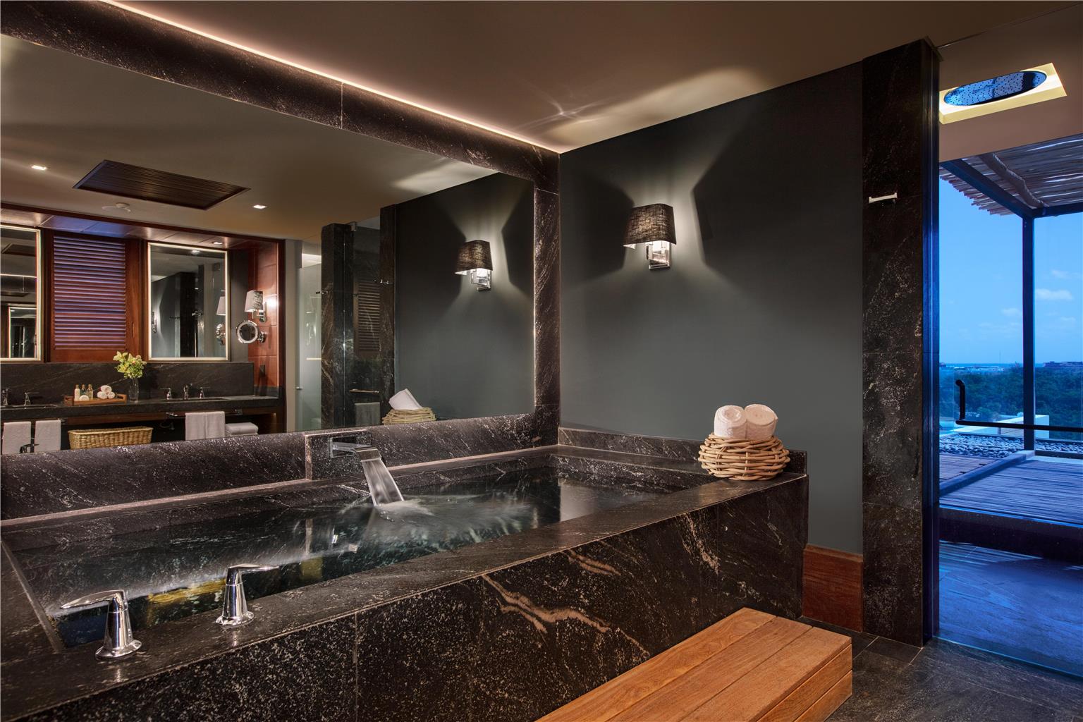 Guest room