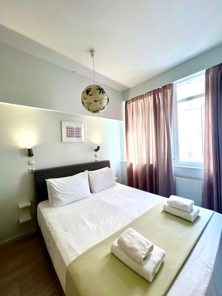 Monastiraki 106 SuperHost Hub — 4-Star Luxury Hotel in Athens, Greece