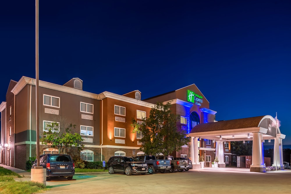 Holiday Inn Express Hotel & Suites Elgin by IHG - photo 43