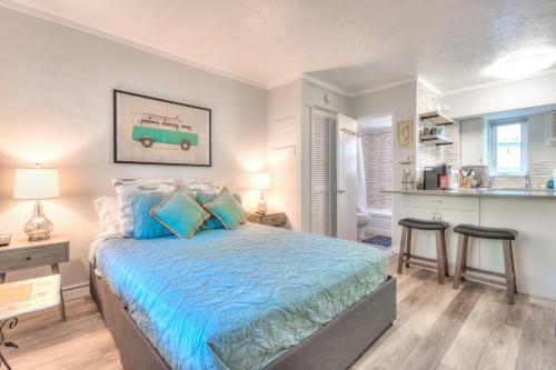 15 Tropic Terrace Studio On The Gulf in Treasure Island, United States