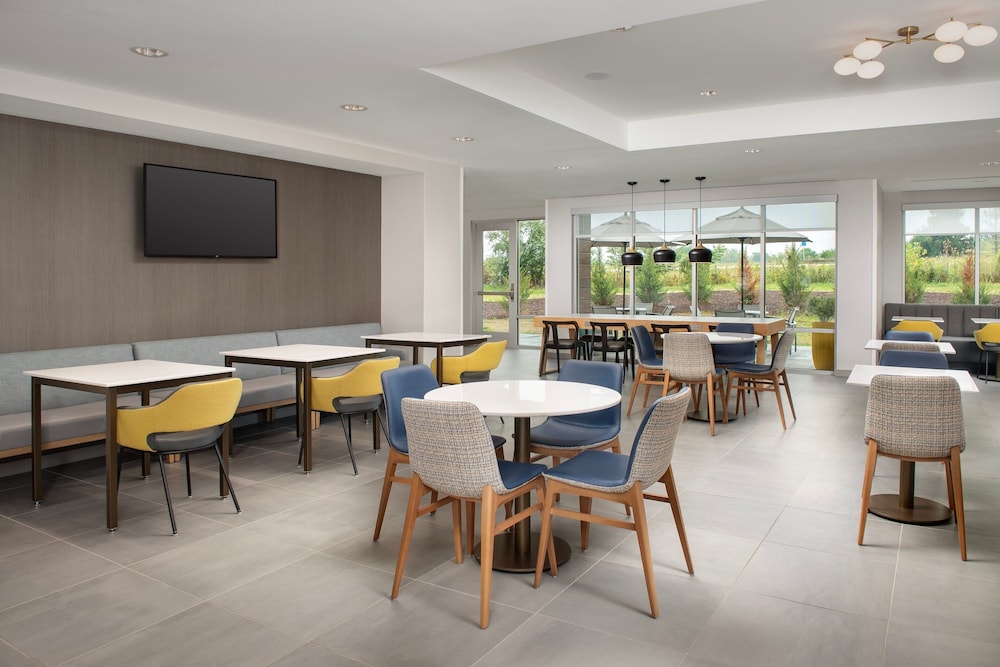 SpringHill Suites by Marriott Cincinnati Mason - photo 25