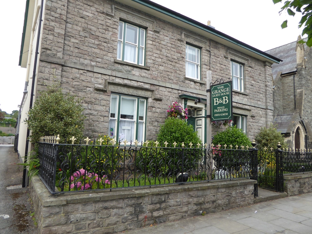 The Grange Guest House — 4-Star Luxury Hotel in Brecon, United Kingdom