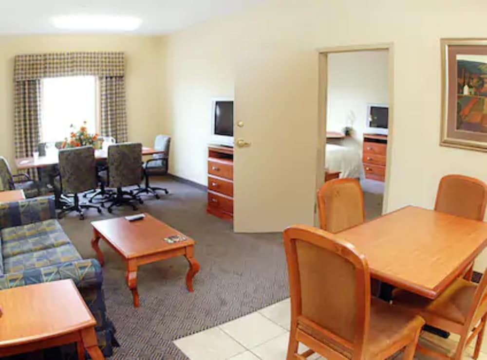 Hampton Inn Jacksonville - photo 10