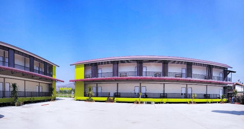 Chadaporn Rentroom — hotel in Mae Chaem