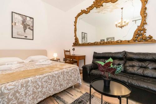 GuestHost Lungo Dora Voghera Lovely Suite — 4-Star Luxury Hotel in Turin, Italy