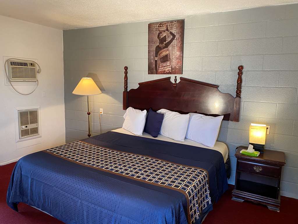 Knights Inn Fairview - photo 5