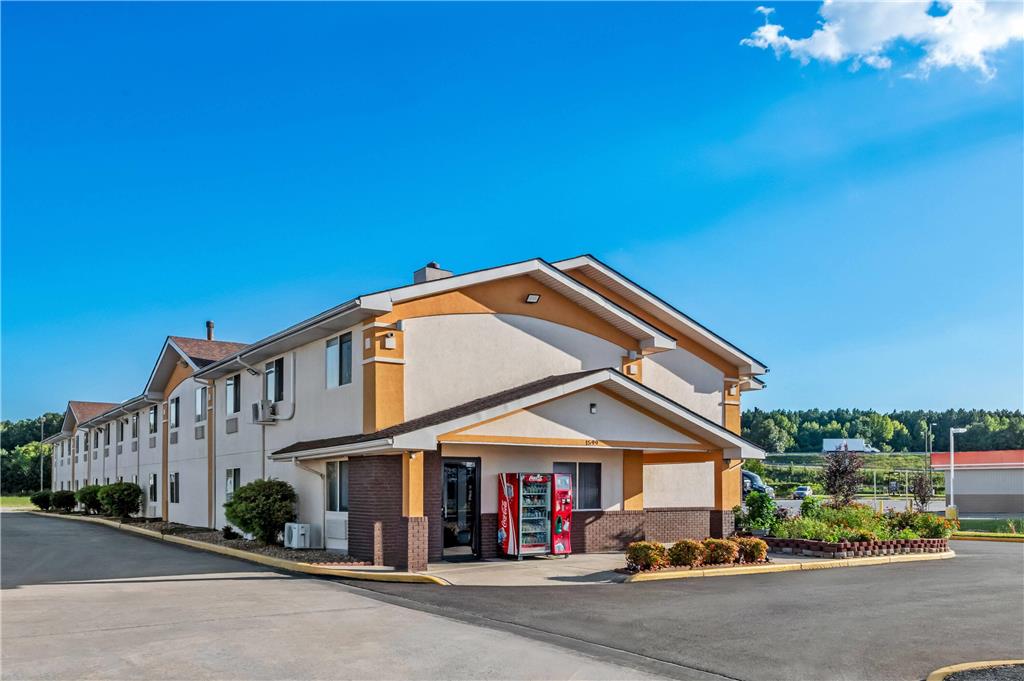 Super 8 by Wyndham Franklin in Franklin, United States