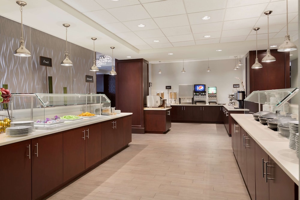 Embassy Suites by Hilton Boston Waltham - photo 51