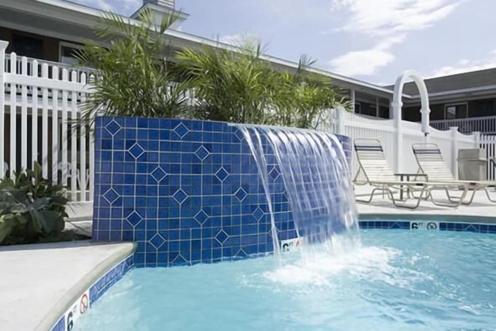 Sands by the Sea Motel - photo 45