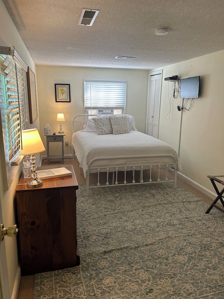 Inn at Oriental - photo 16