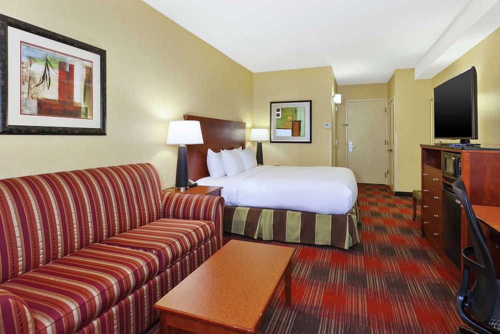 DoubleTree by Hilton Holland - photo 22