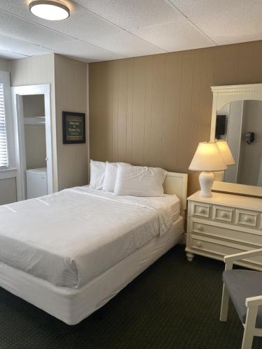 The Admiral Hotel Motel - photo 116