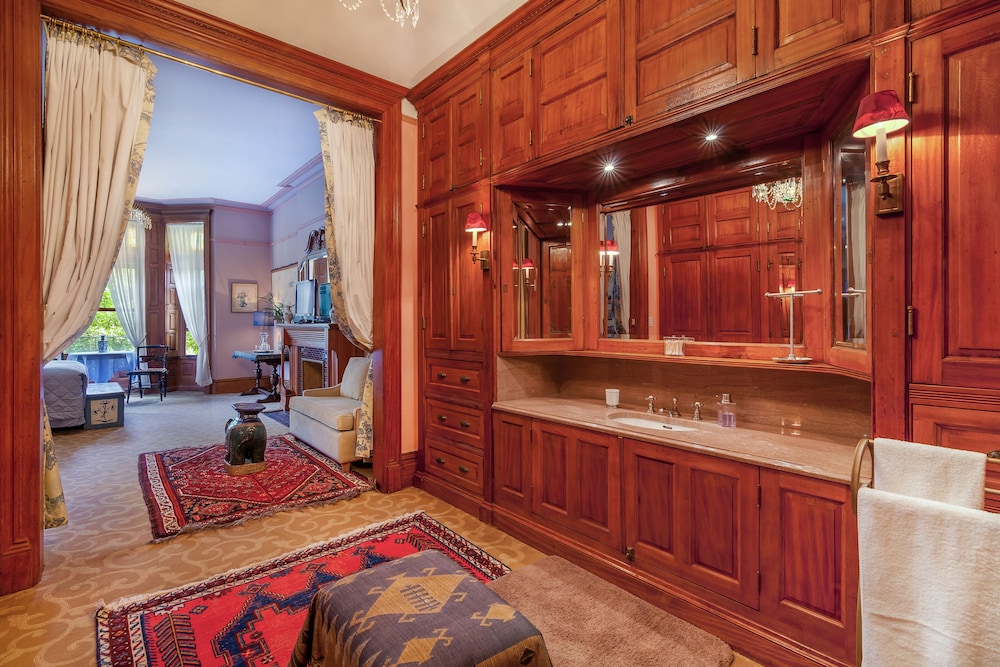 Suites in a Manhattan Mansion - photo 26