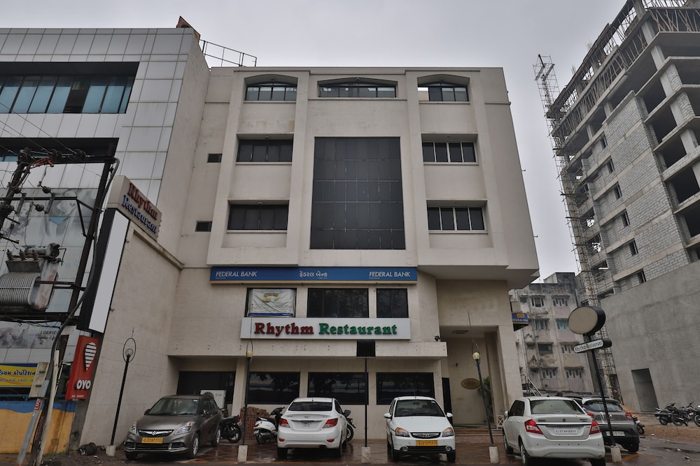 OYO 1338 Hotel Harmony in Rajkot, India