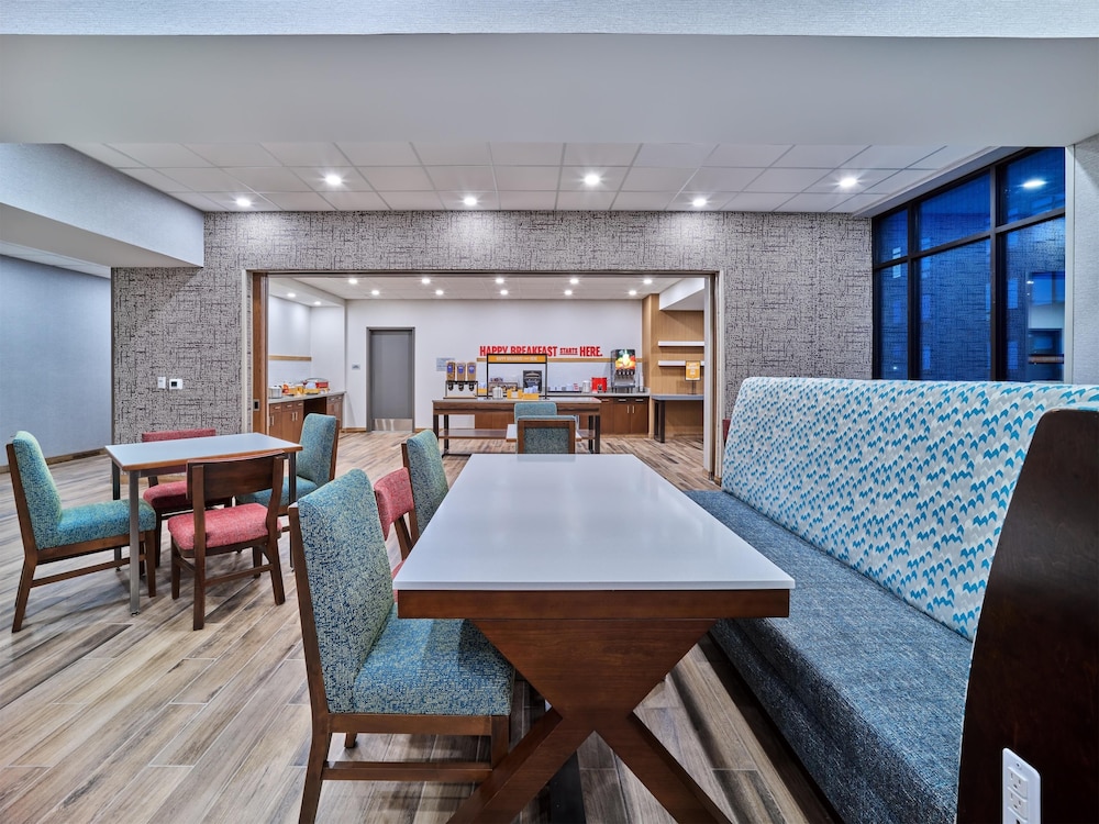 Hampton Inn by Hilton Omaha UN Medical Center Area - photo 27