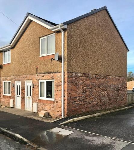 CosyHouse2 Private Parking Base for Lake District and Sellafield — hotel in Cleator Moor