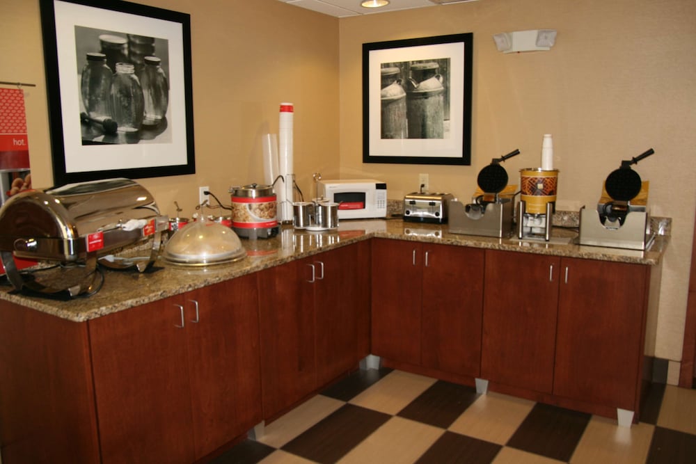 Hampton Inn Hillsville - photo 55