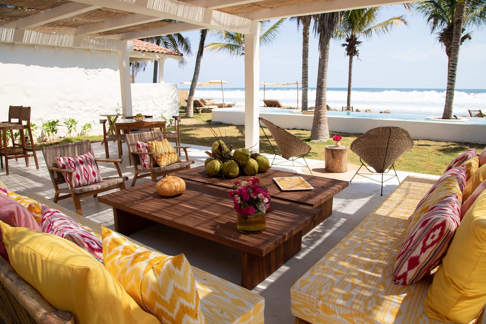 Pomelo Hotel Boutique in Ixtapa-Zihuatanejo, Mexico