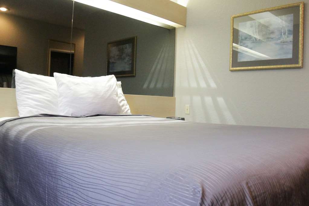 Americas Best Value Inn & Suites Jackson TN - photo 9