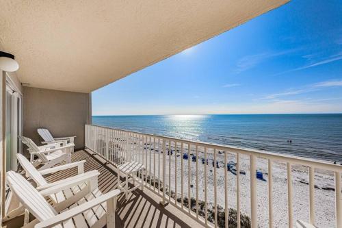 Resort Living Beachfront Suite — Indian Rocks Beach