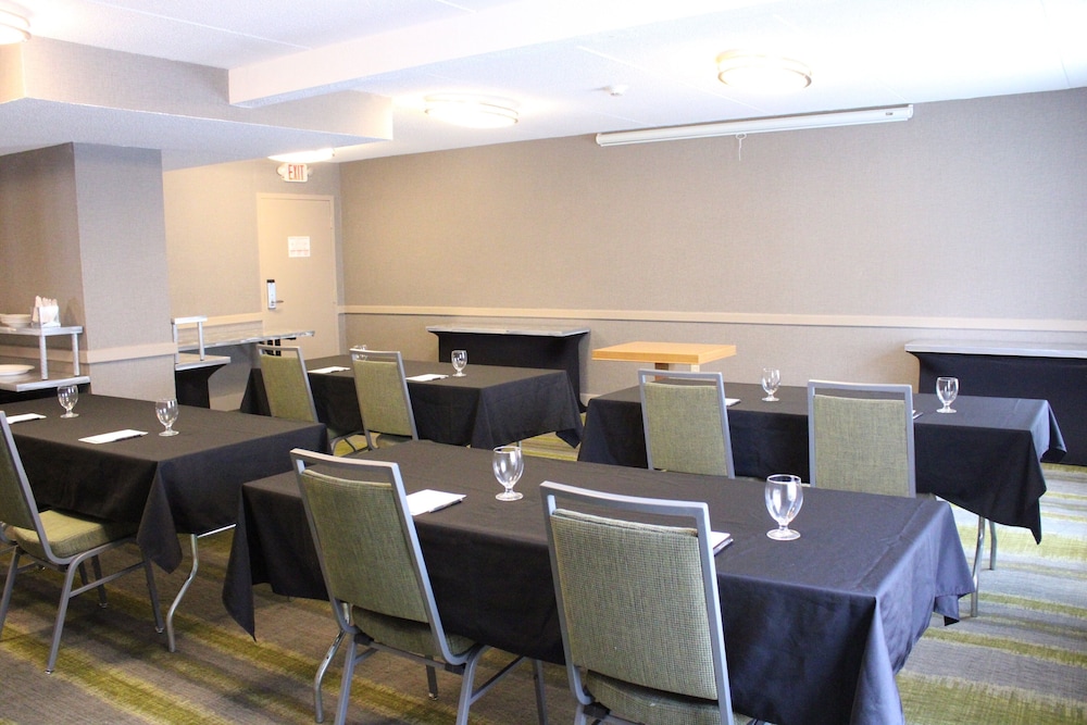 Holiday Inn Salem I 93 at Exit 2 by IHG - photo 34