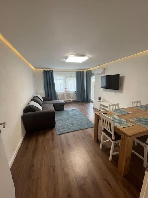 Familienwohnung neben dem See Messe und Europapark — 4-Star Luxury Hotel in Offenburg, Germany