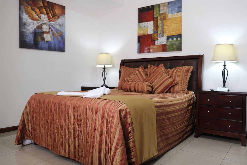 Suites Jardin Imperial — hotel in Guatemala City