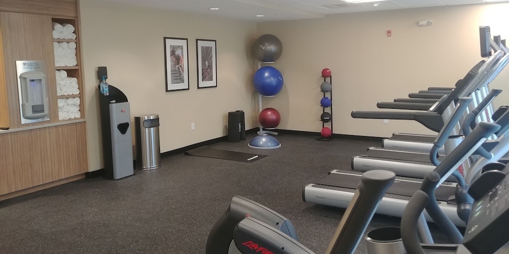 TownePlace Suites Charleston Mt. Pleasant - photo 19