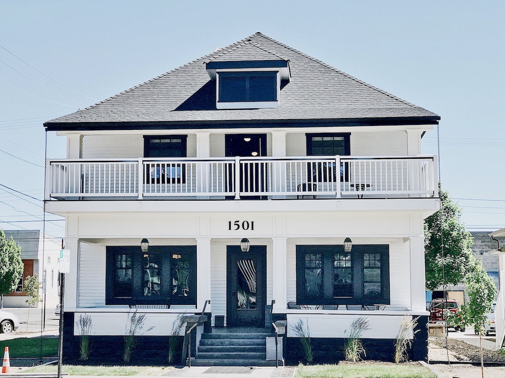 The Landing Hotel and Dining — hotel in La Grande