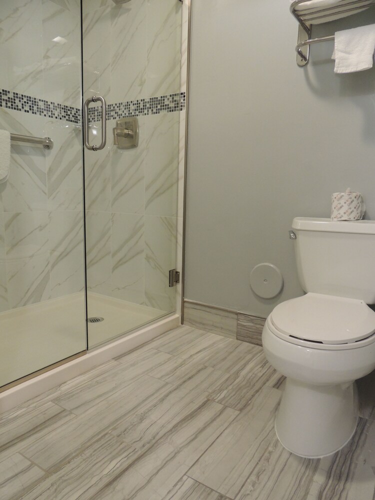 Pacific Inn of Redwood City - photo 39