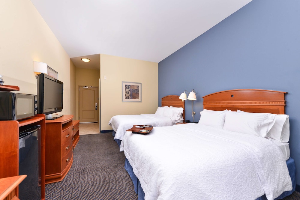 Hampton Inn Evanston - photo 10