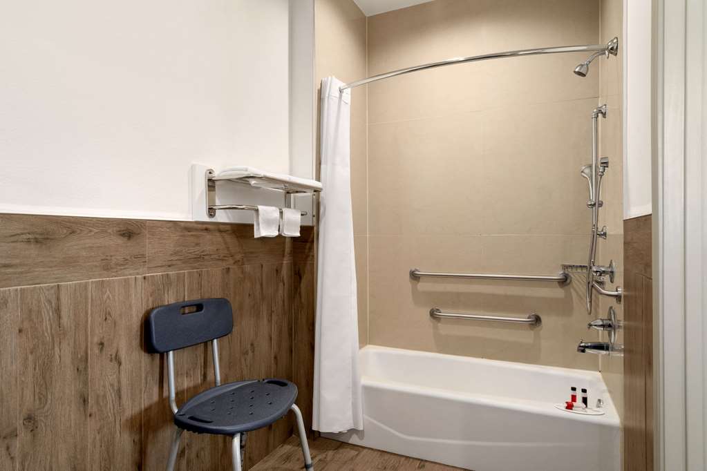 Baymont by Wyndham Kingwood - photo 18
