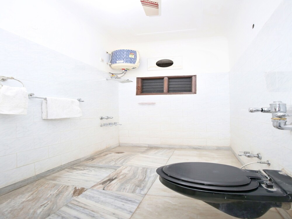 OYO 14030 Cheema Holiday Homes