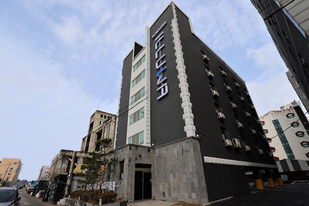 Hotel New York - carbon neutral hotel in Incheon