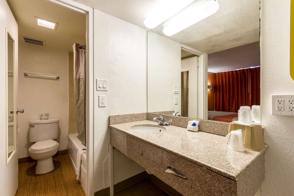 Motel 6 Glendale - photo 22
