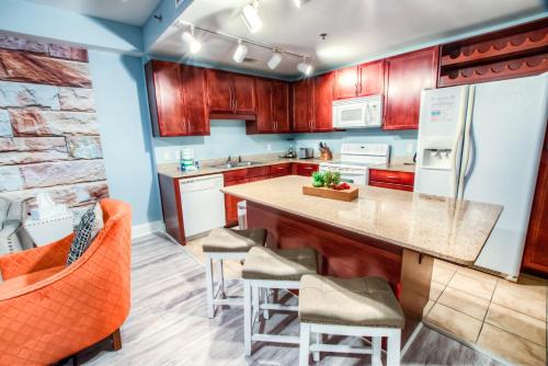 Laketown Wharf Resort 416 By Aneliya - photo 9
